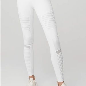 NWT Alo Yoga Leggings